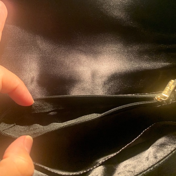 Giorgio Armani Parfums black evening clutch - Picture 4 of 8